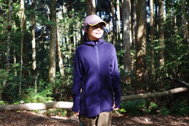 戶外品牌icebreaker拓冰者連帽羊毛保暖外套實測,舒適又保暖