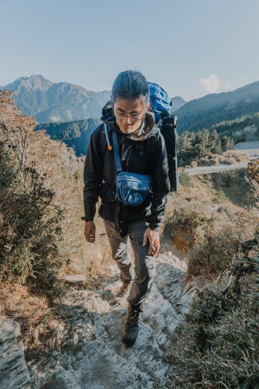 新手戶外裝備指南,實測背包、沖鋒衣、戶外鞋等必備戶外用品