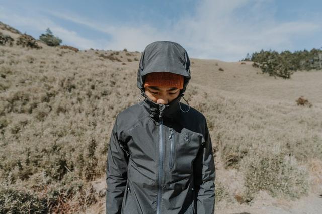 新手戶外裝備指南,實測背包、沖鋒衣、戶外鞋等必備戶外用品