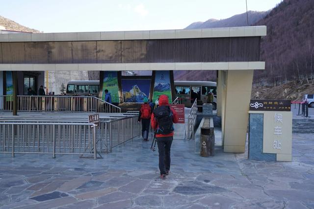 四姑娘雪山攀登,攀駱駝峰的點點記憶