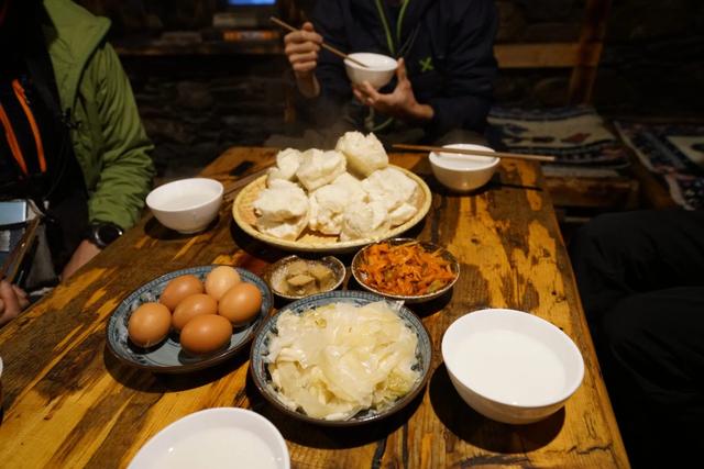 四姑娘雪山攀登,攀駱駝峰的點點記憶