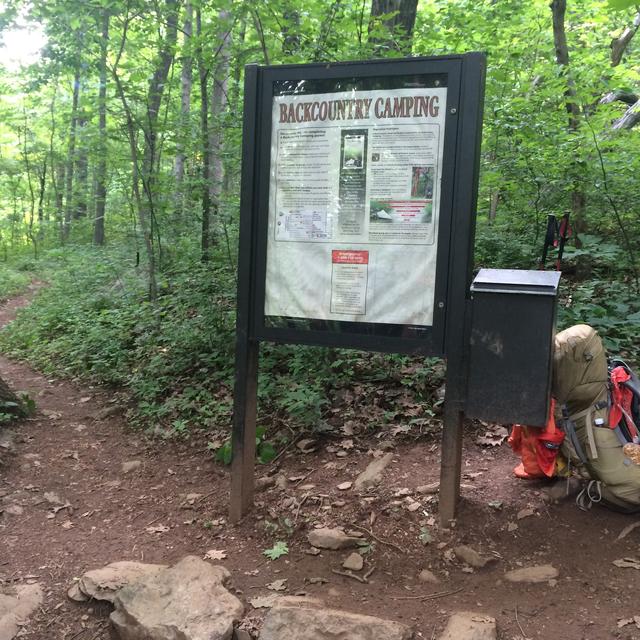 全長(zhǎng)3500公里沿途經(jīng)過(guò)105個(gè)城鎮(zhèn),荒野求生者的阿帕拉契亞小徑