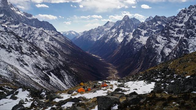 四姑娘雪山攀登,攀駱駝峰的點點記憶
