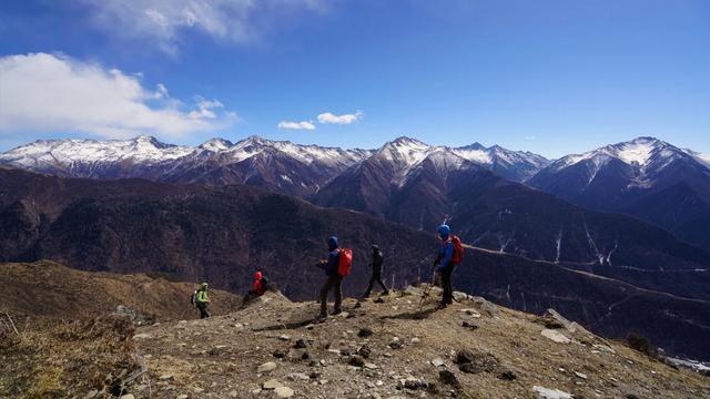 四姑娘雪山攀登,攀駱駝峰的點點記憶