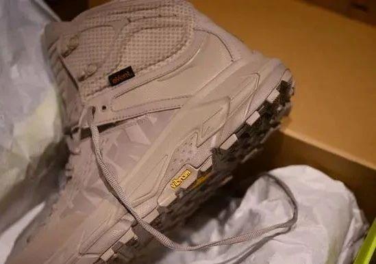 戶外鞋很土?開箱看看這雙Hoka one one好不好看