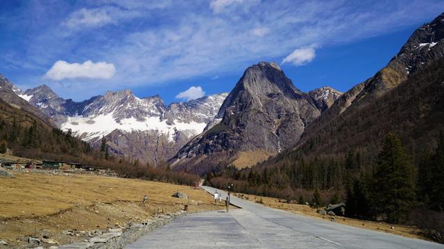 四姑娘雪山攀登,攀駱駝峰的點點記憶