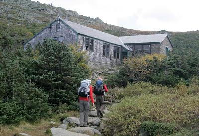 全長(zhǎng)3500公里沿途經(jīng)過(guò)105個(gè)城鎮(zhèn),荒野求生者的阿帕拉契亞小徑