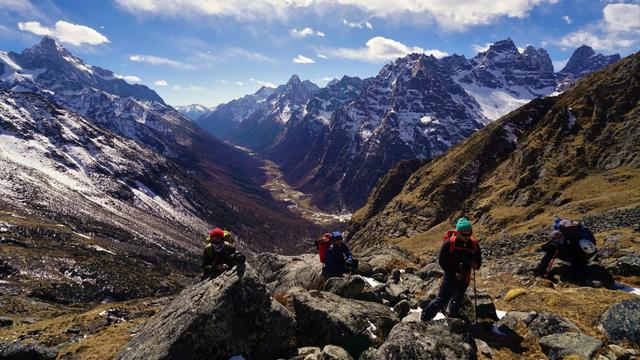 四姑娘雪山攀登,攀駱駝峰的點點記憶