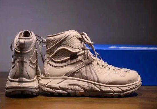 戶外鞋很土?開箱看看這雙Hoka one one好不好看