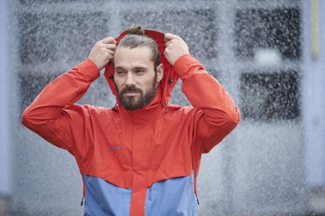 Mammut猛犸象“象”經典致敬,復刻防水外套從山林到城市