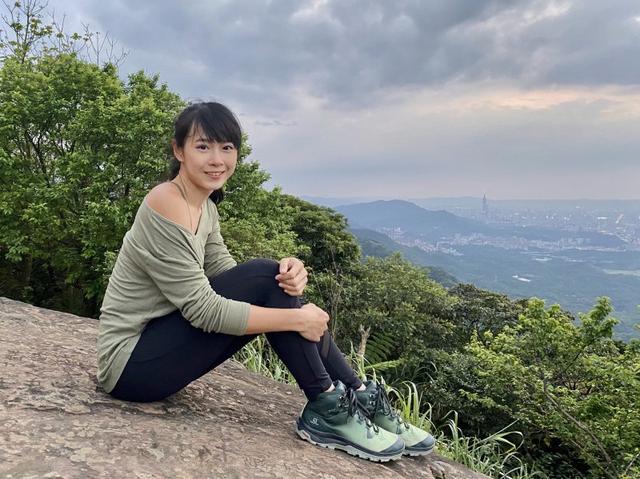 小姐姐穿的戶外鞋,看這雙salomon薩洛蒙戶外防水登山鞋實(shí)測(cè)