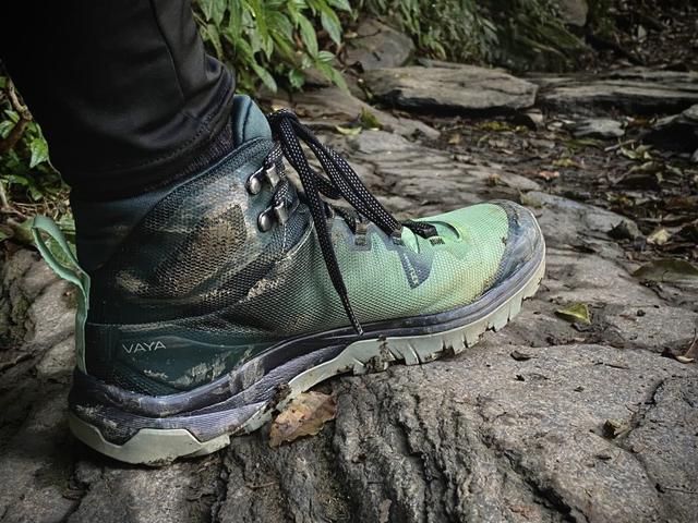 小姐姐穿的戶外鞋,看這雙salomon薩洛蒙戶外防水登山鞋實測