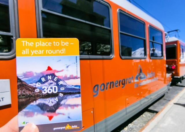 瑞士采爾馬特,上冰川天堂看馬特洪峰的湖中倒影