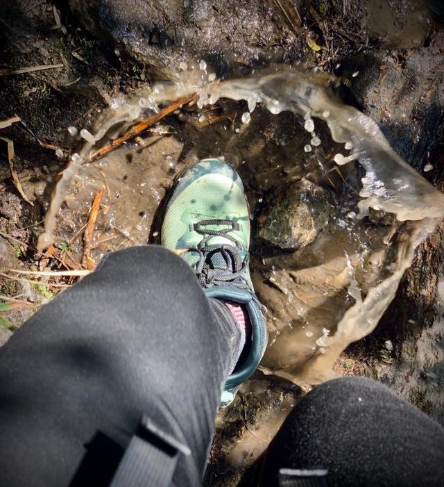 小姐姐穿的戶外鞋,看這雙salomon薩洛蒙戶外防水登山鞋實測