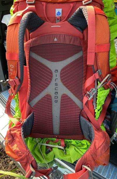 登山背包推薦,去年買的Osprey登山包使用心得分享