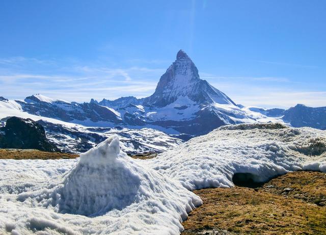 瑞士采爾馬特,上冰川天堂看馬特洪峰的湖中倒影