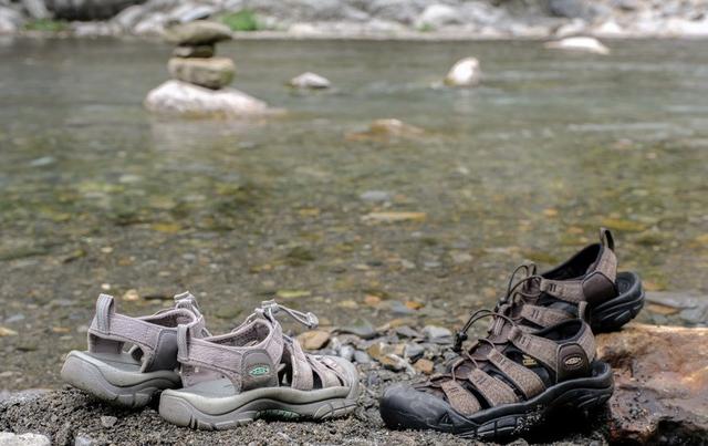 玩出不一樣的戶外,露營必備用品Keen涼鞋實測