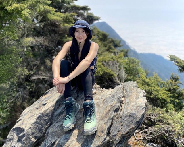 小姐姐穿的戶外鞋,看這雙salomon薩洛蒙戶外防水登山鞋實測