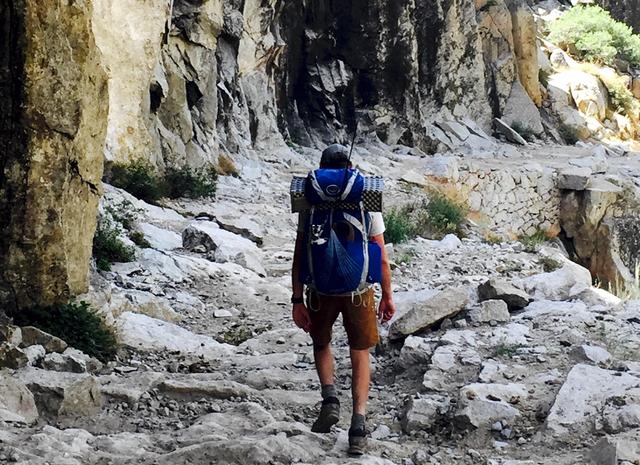 我是新手,第一次參加戶外登山活動前該如何準備?