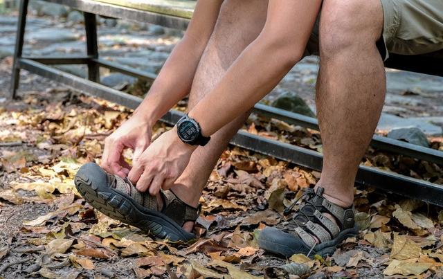 玩出不一樣的戶外,露營必備用品Keen涼鞋實測