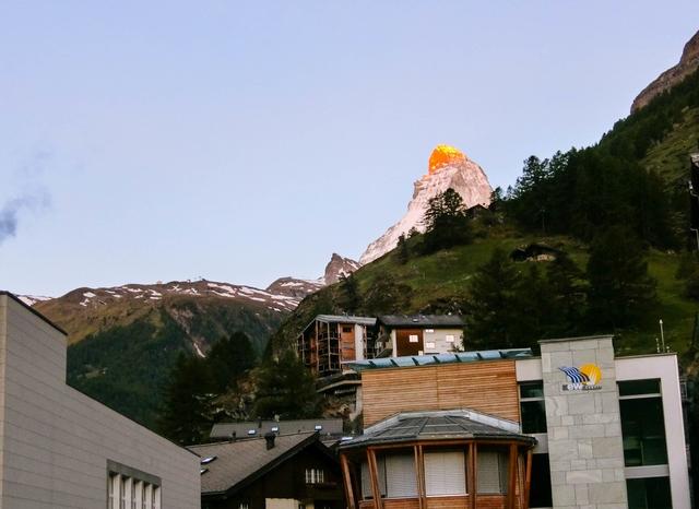 瑞士采爾馬特,上冰川天堂看馬特洪峰的湖中倒影