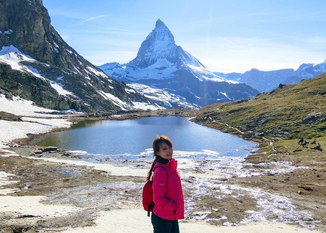 瑞士采爾馬特,上冰川天堂看馬特洪峰的湖中倒影