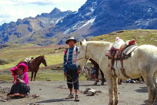 海拔5200米的秘魯彩虹山,看著就想去走一遍