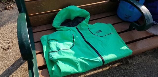 爬山要帶什么裝備?整理了以下建議放入背包的裝備