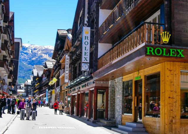 瑞士采爾馬特,上冰川天堂看馬特洪峰的湖中倒影