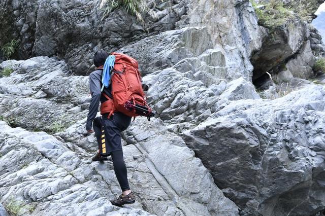 背包推薦,讓我們一起背上Tatonka(塔通卡)到戶外撒野吧