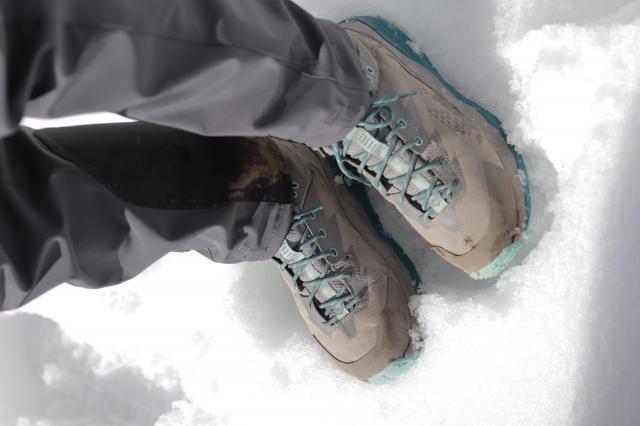 那些年我們一起穿過的戶外裝備,HOKA ONE ONE真的能登山嗎?