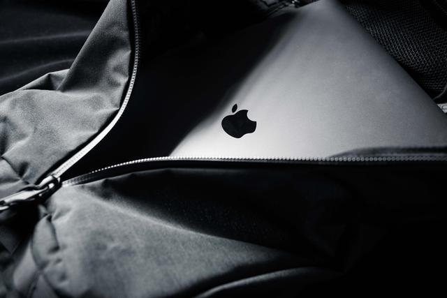 Mystery Ranch神秘牧場背包開箱,一個簡單實用的通勤包