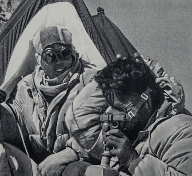 珠峰測量登山隊成功登頂珠峰,珠峰登山隊裝備大揭秘