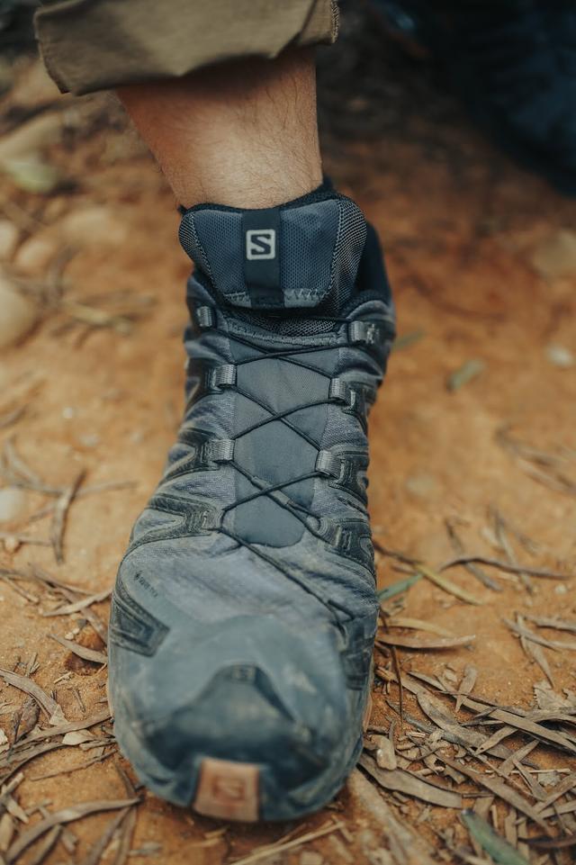 薩洛蒙salomon越野跑鞋實測,穿梭城市戶外和大自然來場親密約會