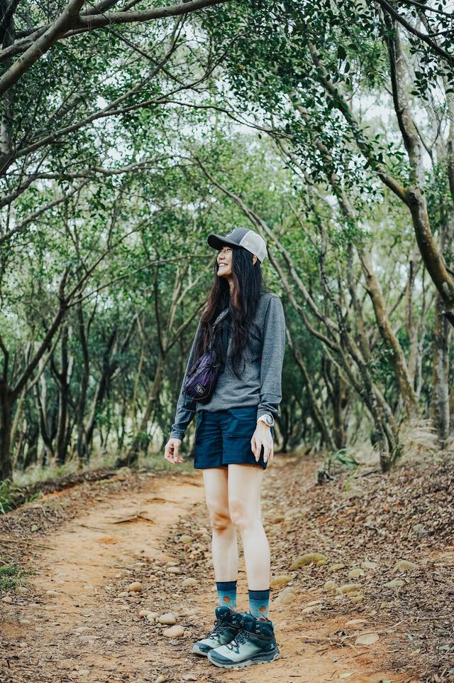 登山鞋女孩子穿,一雙女性專屬的Salomon薩洛蒙登山鞋