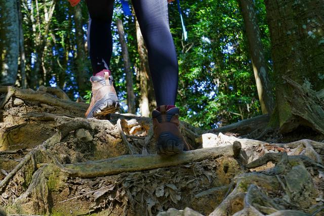 腳踩KEEN登山靴測評,沉迷登山自在快樂