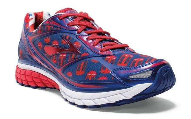 倫敦馬拉松限量版跑鞋,你選哪雙?