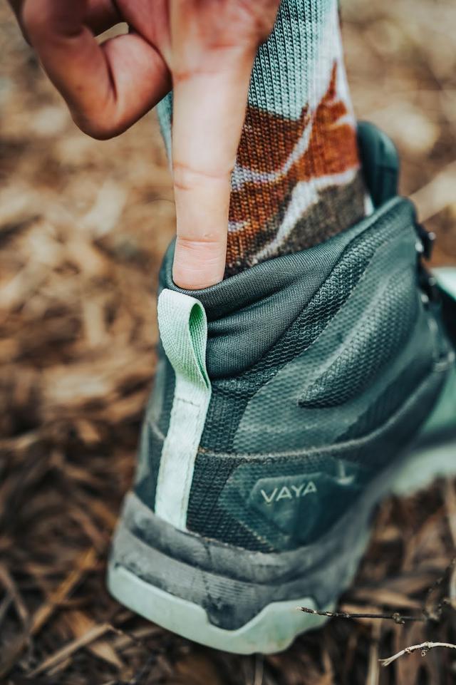 登山鞋女孩子穿,一雙女性專屬的Salomon薩洛蒙登山鞋