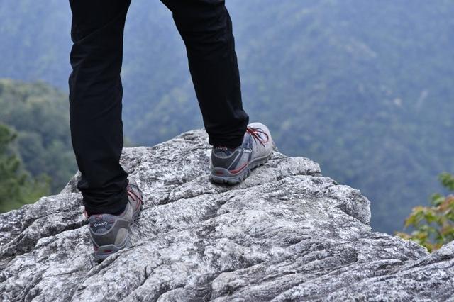 AKU意大利防水低幫登山鞋測評,給你章魚般的抓地力