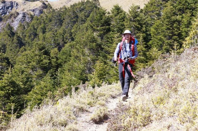上學(xué)時(shí)買不起的戶外鞋,戶外頂尖品牌之一的LOWA低幫徒步鞋實(shí)測(cè)
