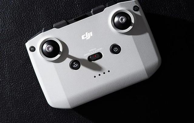 大疆DJI Mavic Air 2無人機真機開箱,航拍飛行入門之選