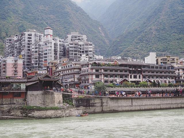 還記得那年秋天的稻城亞丁嗎?第一次去稻城亞丁旅游心得體會