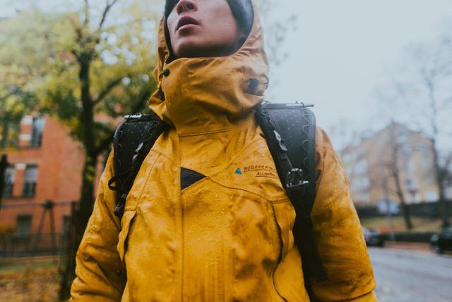 沖鋒衣如何挑選?防水系數怎么看?