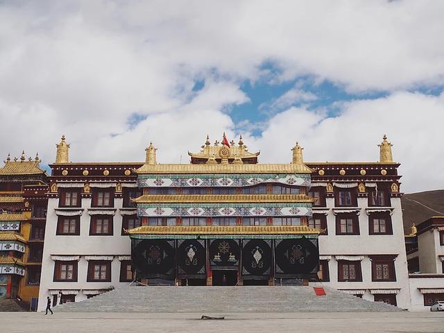 還記得那年秋天的稻城亞丁嗎?第一次去稻城亞丁旅游心得體會