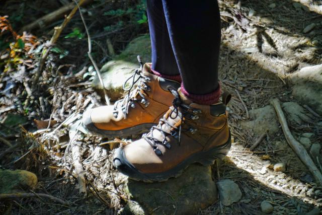 腳踩KEEN登山靴測評,沉迷登山自在快樂
