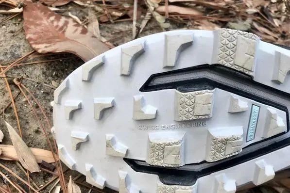 3款越野跑鞋對比,不同品牌哪款最舒適?