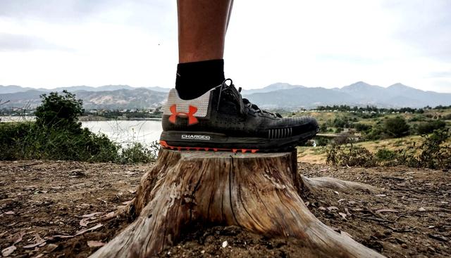 驢友推薦,穿一款時尚的登山鞋好好保護雙腳