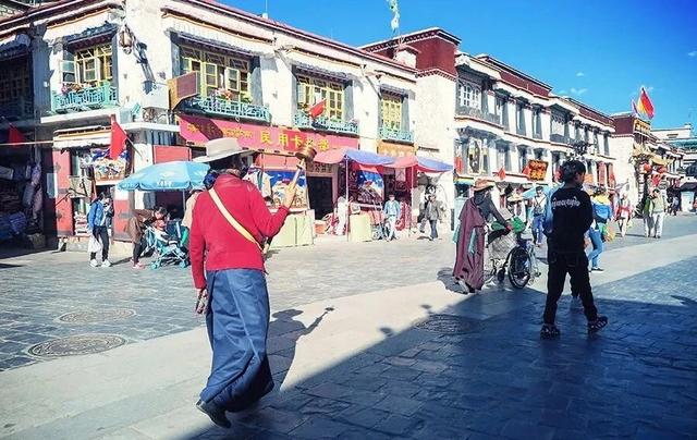大昭寺與舊城區,每一個到拉薩旅游的人都會來的地方