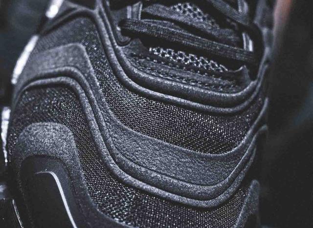 夏日搭配就要跑起來(lái),這3雙阿迪達(dá)斯adidas跑鞋介紹給大家