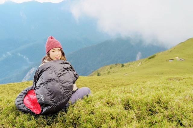 高山實測羽絨睡袋,這是一款收納小巧輕量化睡袋